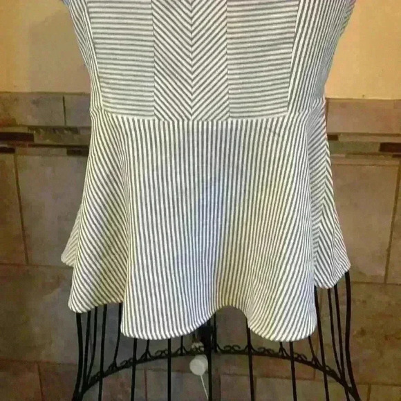 Monteau Dressy Womens Blouse Size M Blue and White - Picture 4 of 4